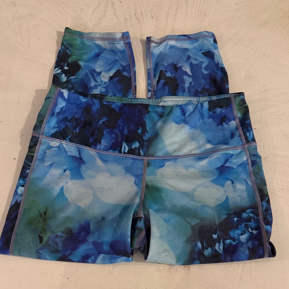 Athleta Blue Floral Patterned Capri Cropped Leggings Small Athleisure